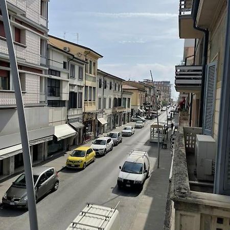 Garibaldi 86 Villa Viareggio Exterior foto